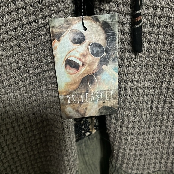 Top - Picture 3 of 4